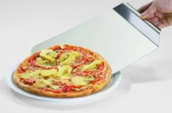 Gefu pizzalasta / kakunsiirtoalusta