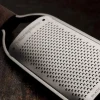 Microplane raastin puukahvalla, hieno