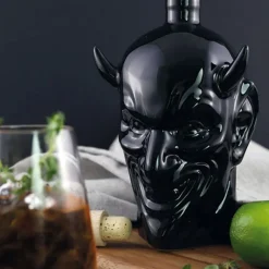 Paderno keraaminen pullo piru 0,7L