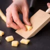 Puinen Gnocchi-lauta